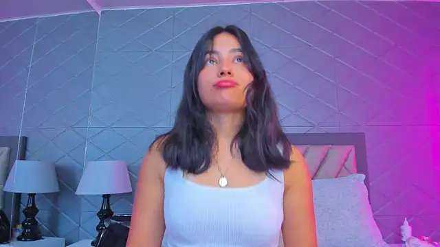 Snapshot of ViolettRouse chatting on 02.02.26 ViolettRouse online show from 02.02.26