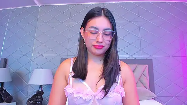 Snapshot of ViolettRouse chatting on 03.26.26 ViolettRouse online show from 03.26.26