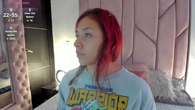 Snapshot of melanie_roux__ chatting on 11.06.25 melanie roux online show from 11.06.25