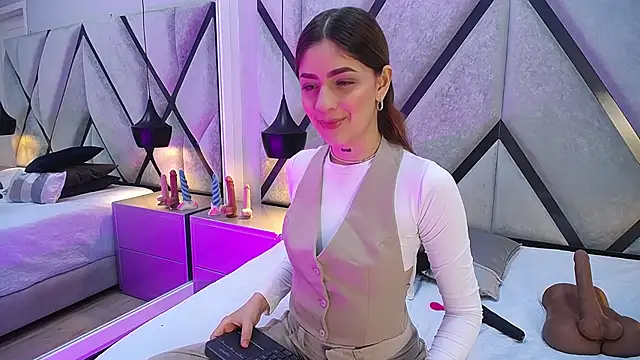 Snapshot of AriaWillss chatting on 11.27.25 AriaWillss online show from 11.27.25