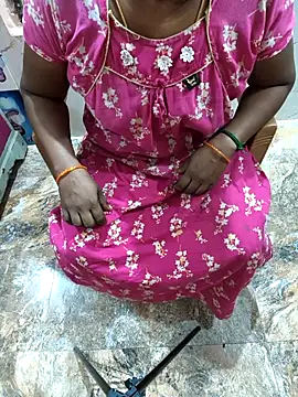 Snapshot of Tamil_Rani03 chatting on 11.08.25 Tamil Rani03 online show from 11.08.25