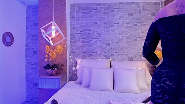 Catalina-Thompson online show from 11.14.25