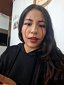 chloebrownn03 online show from 10.28.25