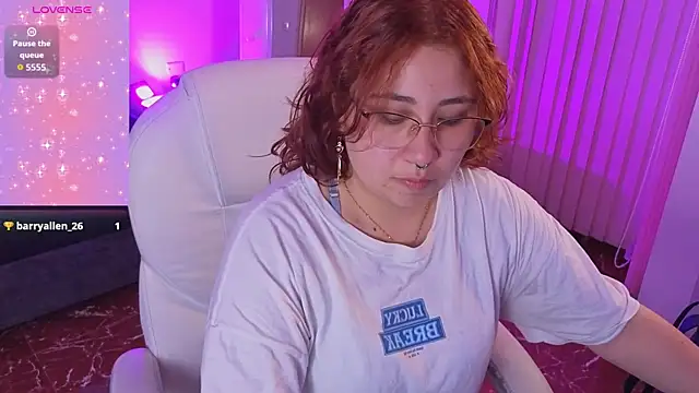 littlee red online show from 04.30.26