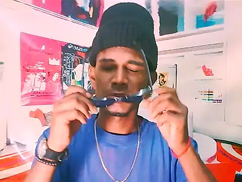 IndianThuggin online show from 10.31.25