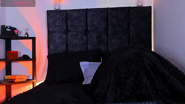 Theo Noxxx online show from 10.21.25