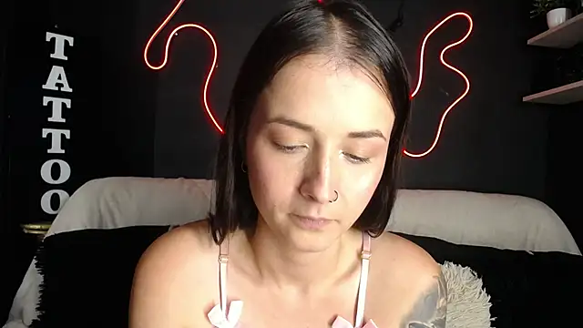 Emma sweet hot online show from 04.28.26