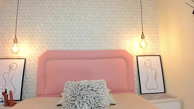 Snapshot of TAYLORMEYER1 chatting on 11.21.25 TAYLORMEYER1 online show from 11.21.25