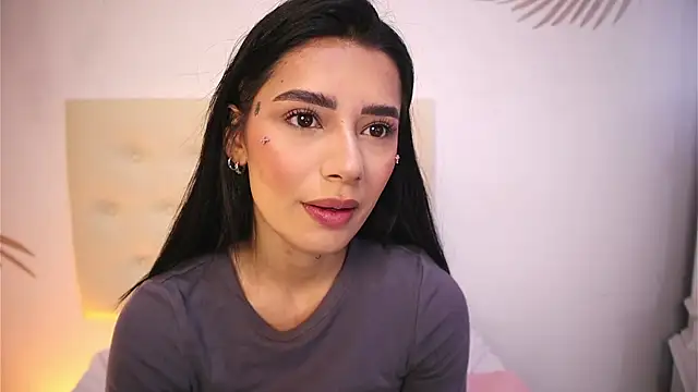 Scarlett Keller online show from 11.10.25