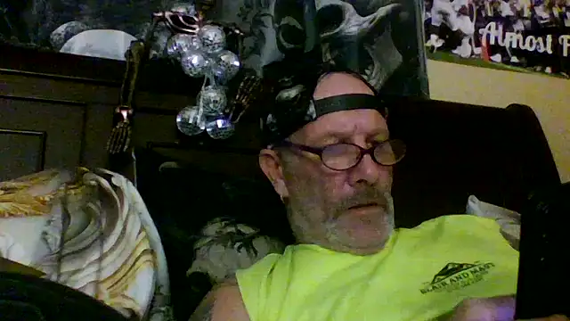 Snapshot of bigdaddyrooster chatting on 02.18.26 bigdaddyrooster online show from 02.18.26