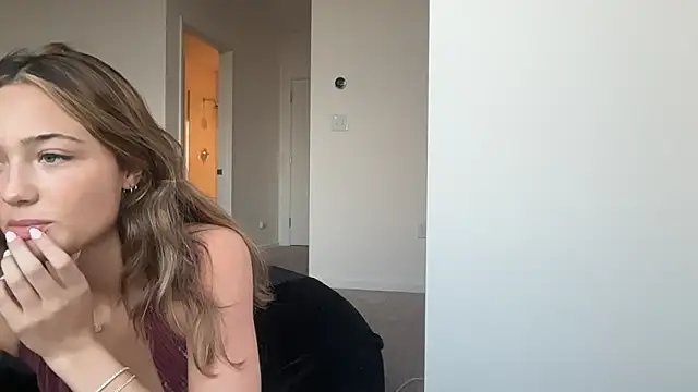 avaowensss online show from 12.15.25