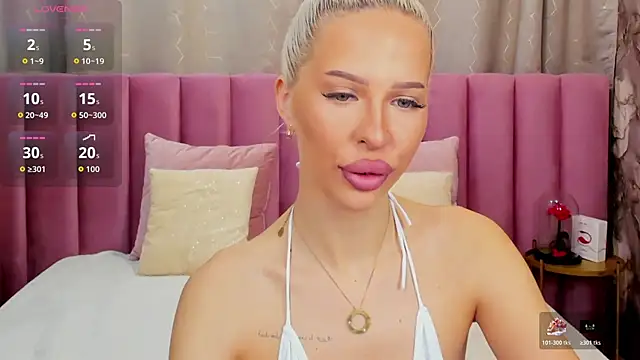 KailaCrystall online show from 11.06.25