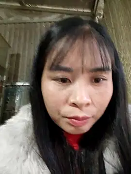 Snapshot of Squirrel-Pear chatting on 10.24.25 Squirrel-Pear online show from 10.24.25