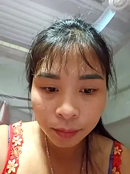 Snapshot of Squirrel-Pear chatting on 10.24.25 Squirrel-Pear online show from 10.24.25