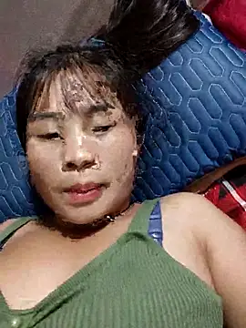 Snapshot of Squirrel-Pear chatting on 10.25.25 Squirrel-Pear online show from 10.25.25