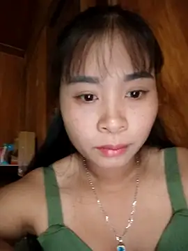 Snapshot of Squirrel-Pear chatting on 10.26.25 Squirrel-Pear online show from 10.26.25