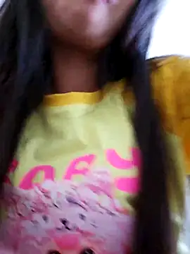 Snapshot of Squirrel-Pear chatting on 11.11.25 Squirrel-Pear online show from 11.11.25