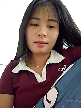 Snapshot of Squirrel-Pear chatting on 11.11.25 Squirrel-Pear online show from 11.11.25