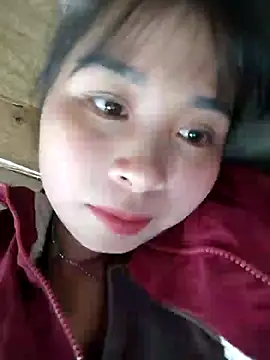 Snapshot of Squirrel-Pear chatting on 11.17.25 Squirrel-Pear online show from 11.17.25