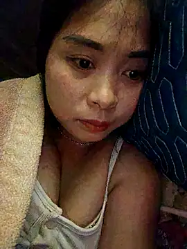 Snapshot of Squirrel-Pear chatting on 12.14.25 Squirrel-Pear online show from 12.14.25