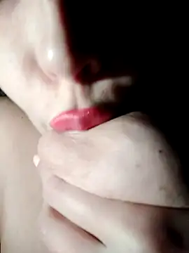 Loveyoudearxq online show from 11.24.25