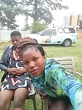 Snapshot of SexySlender_ chatting on 11.12.25 SexySlender online show from 11.12.25