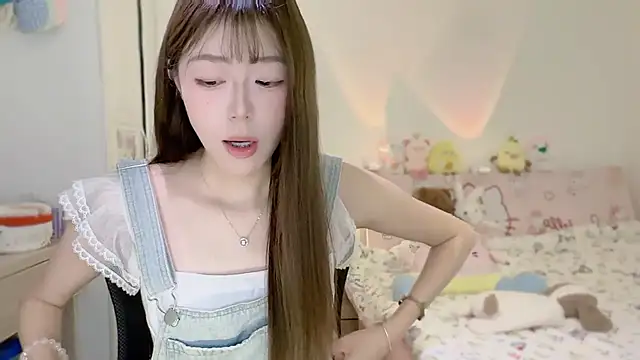 Onecutelittle online show from 11.13.25