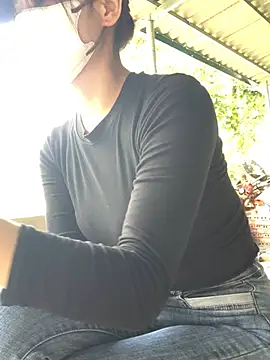 Snapshot of Kylie_beem chatting on 02.26.26 Kylie beem online show from 02.26.26