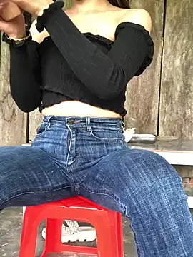 Snapshot of Kylie_beem chatting on 03.24.26 Kylie beem online show from 03.24.26