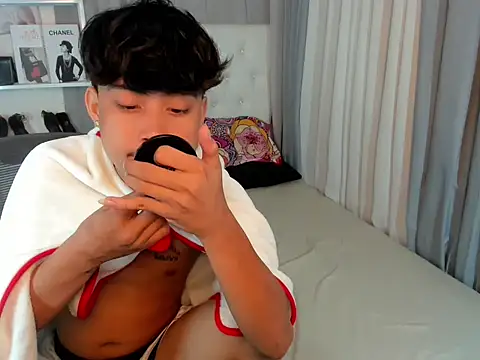 Snapshot of hardcocktwink chatting on 01.05.26 hardcocktwink online show from 01.05.26