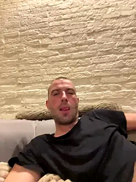 Rotteei1 online show from 10.25.25