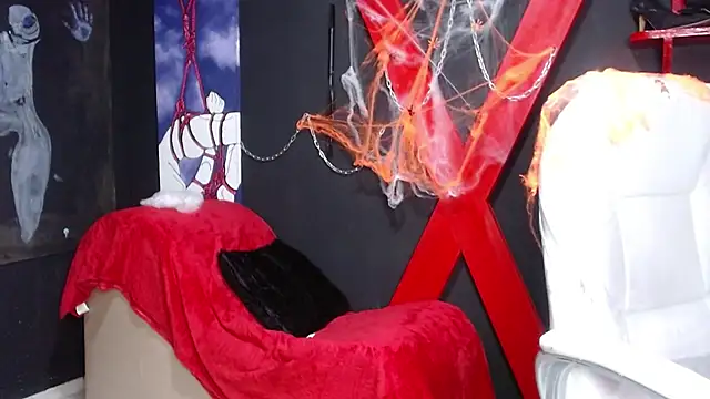 Snapshot of Aishaahot chatting on 10.31.25 Aishaahot online show from 10.31.25