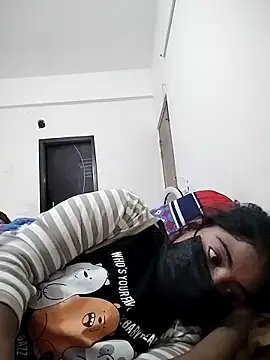 Snapshot of Hot_Angle chatting on 11.26.25 Hot Angle online show from 11.26.25