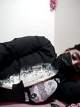 Snapshot of Hot_Angle chatting on 11.26.25 Hot Angle online show from 11.26.25