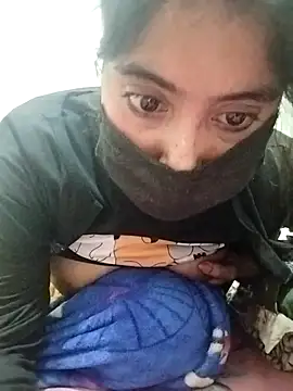 Snapshot of Hot_Angle chatting on 11.29.25 Hot Angle online show from 11.29.25