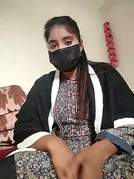 Snapshot of Hot_Angle chatting on 12.02.25 Hot Angle online show from 12.02.25