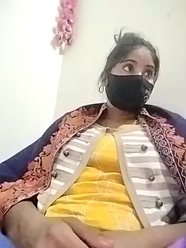 Snapshot of Hot_Angle chatting on 12.21.25 Hot Angle online show from 12.21.25