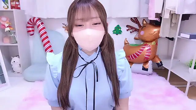 Snapshot of shiyu_xx chatting on 12.19.25 shiyu xx online show from 12.19.25