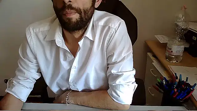 Snapshot of topg84 chatting on 07.27.26 topg84 online show from 07.27.26
