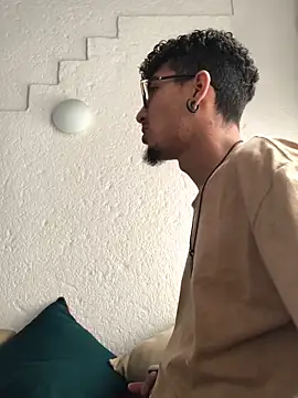 Snapshot of tian_doyt69 chatting on 03.14.26 tian doyt69 online show from 03.14.26