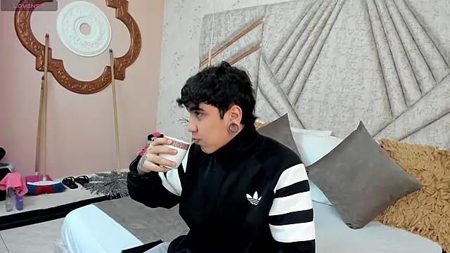 SantiOlsen online show from 11.20.25