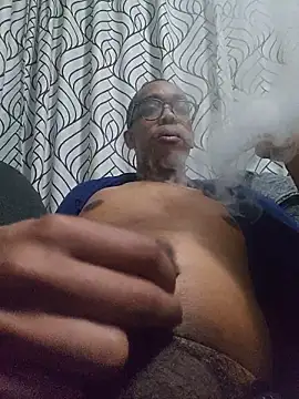 Snapshot of AlgeeBoksburg chatting on 04.30.26 AlgeeBoksburg online show from 04.30.26