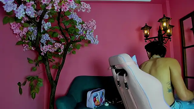 ArohomLester online show from 02.28.26