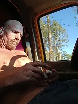 Snapshot of 1stcumngo chatting on 11.10.25 1stcumngo online show from 11.10.25