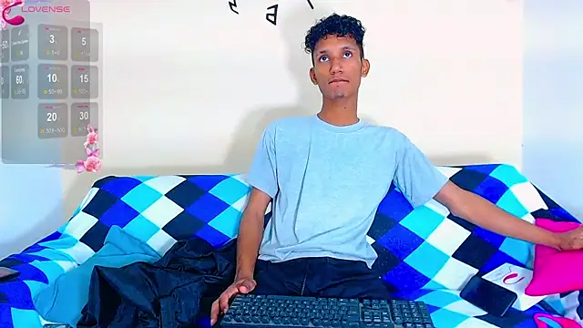 Snapshot of dabryan8 chatting on 12.16.25 dabryan8 online show from 12.16.25