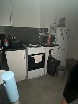 Snapshot of Ellieskyyee1 chatting on 11.08.25 Ellieskyyee1 online show from 11.08.25