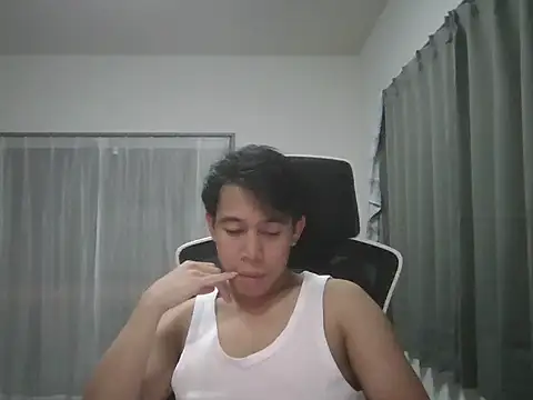 Snapshot of SobaKurd chatting on 11.14.25 SobaKurd online show from 11.14.25