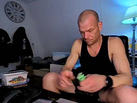 Kinky Play1 online show from 02.10.26