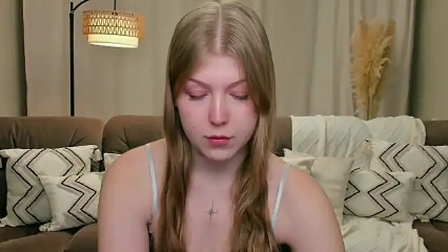 Stella Light online show from 12.04.25