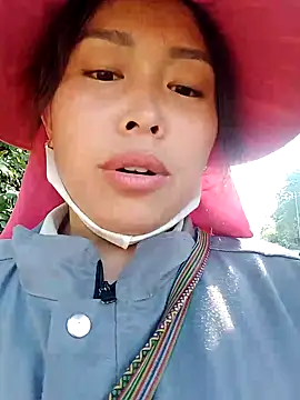 Snapshot of natri-sex chatting on 10.19.25 natri-sex online show from 10.19.25